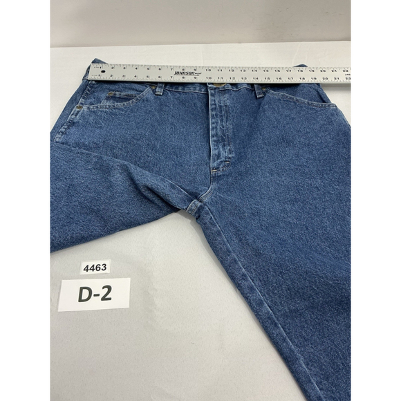 Mens Wrangler Regular Fit Blue Jeans 40x30 NWT - Picture 5 of 9